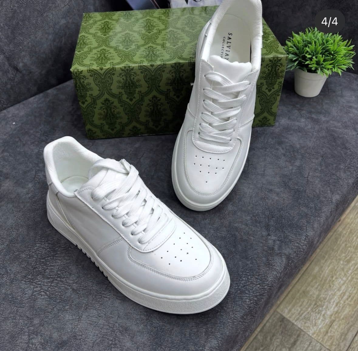 NEW WHITE SNEAKERS